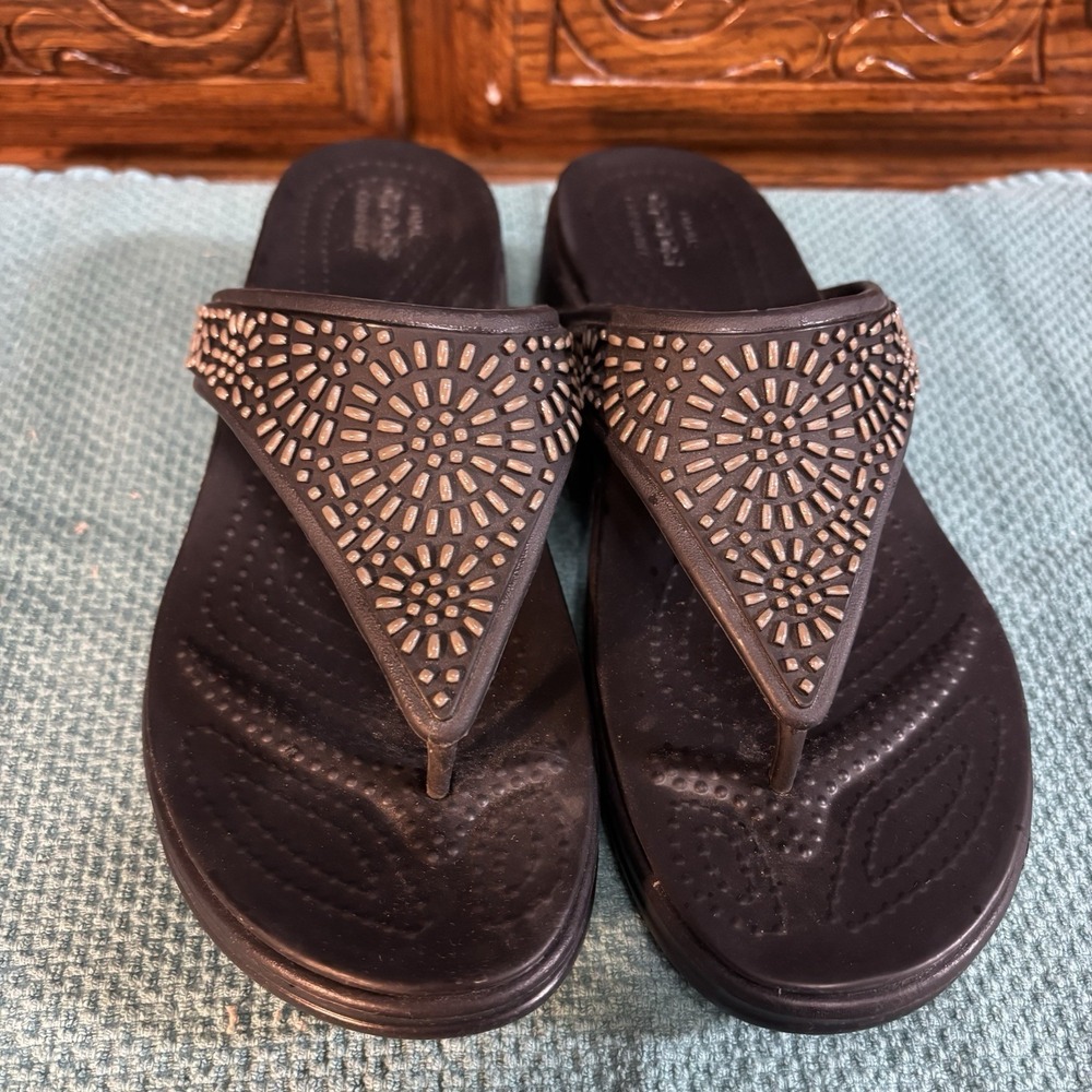 Crocs Duel Comfort Women's Slip On‎ Sandals Size 8 Between Toe Comfort Outdoors
